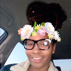 Meet your Posher, Simone